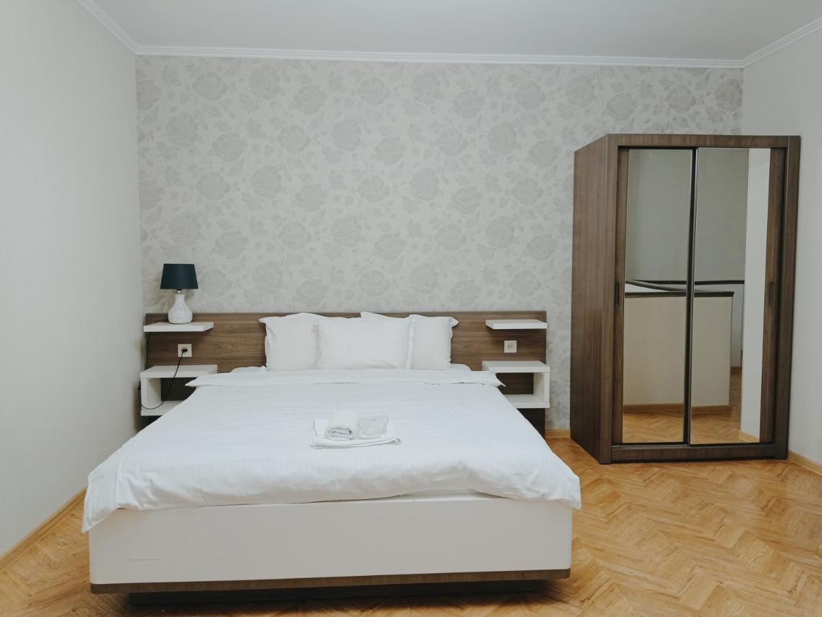 Hotel Four Brothers Tiflis Dış mekan fotoğraf